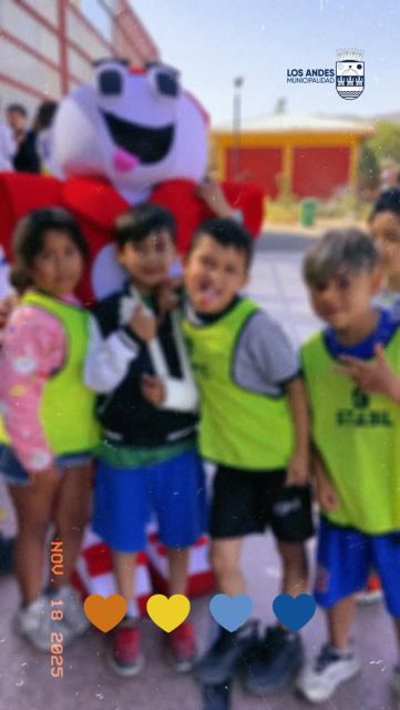 ✨ Niñas, niños y adolescentes, junto a sus comunidades escolares, ya están al 100% con la Teletón 🙌🏻❤️. Este 28 y 29 de noviembre diremos presente para apoyar con todo esta gran cruzada solidaria 🇨🇱💪🏻. ¡Vamos juntos! 💛
#LosAndes #Teletón2025 #Solidaridad