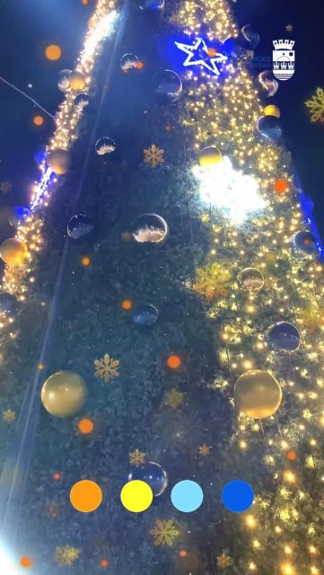 El espíritu de la Navidad llegó a #LosAndes ✨🎄