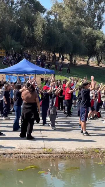 ¡Celebramos en movimiento! No quisimos dejar pasar dos fechas importantes: el Día de la Actividad Física y el Día de la Salud 🙌🏻 Los Cesfam y el equipo de promoción se unieron en una jornada llena de energía que nos hizo mover cuerpo y mente. ¡Porque activos se vive mejor! 💪🏻
Gracias @saludmunilosandes @deportelosandes @cesfamcordilleraandina @cecosfjuanpabloll @mascesfamcentenario y a todos los que animaron este día 😄