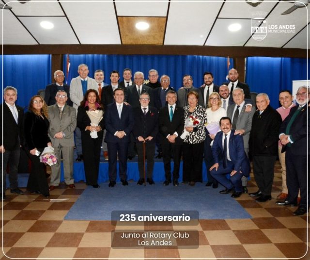 Como es tradición en nuestro mes aniversario, compartimos una noche de camaradería junto al Rotary Club Los Andes 🫱🏻‍🫲🏼. Un espacio para dar la bienvenida a nuevos socios, fortalecer la amistad y seguir soñando, juntos, con un mejor futuro para nuestra ciudad.