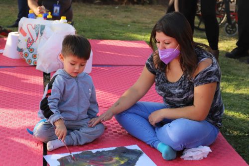 En Los Andes con Arte Terapia rehabilitan a niños con discapacidad