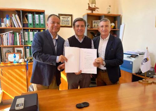 Se firma convenio para el pronto inicio de obras de Polideportivo de Los Andes