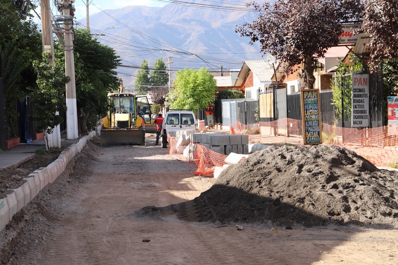 Avanzan obras de repavimentación en calle Ernesto Montenegro de Villa El Remanso