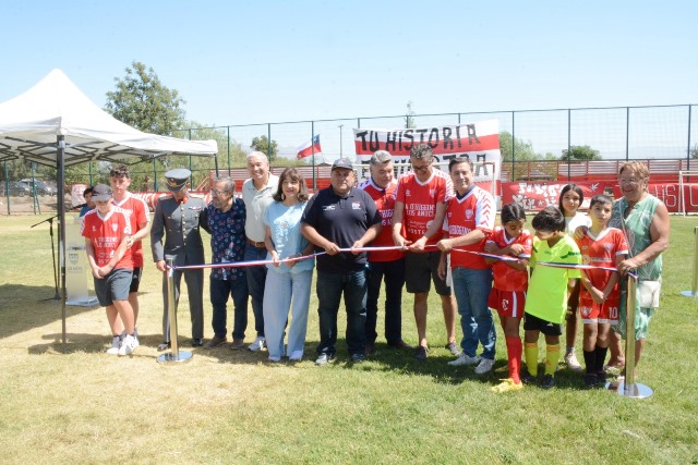 Los Andes inaugura mejoramiento de la cancha del Club Deportivo Atlético O’Higgins