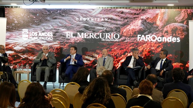 Los Andes fue anfitrión de encuentro internacional sobre minería binacional e integración con Argentina